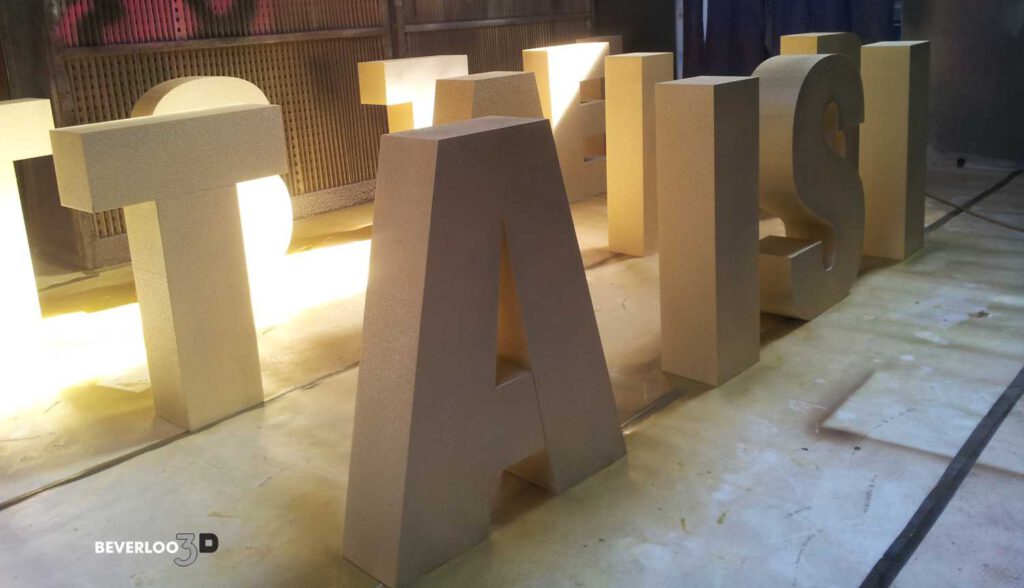 Styropor Buchstaben